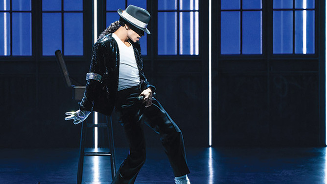 マイケルジャクソン「作詞作曲できます。歌クソ上手いです。ダンスは世界一上手いです」←こいつ