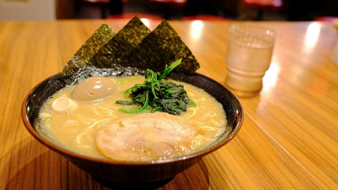 毎日セブンイレブンから苦情がくるラーメン屋ｗｗｗｗｗｗｗ