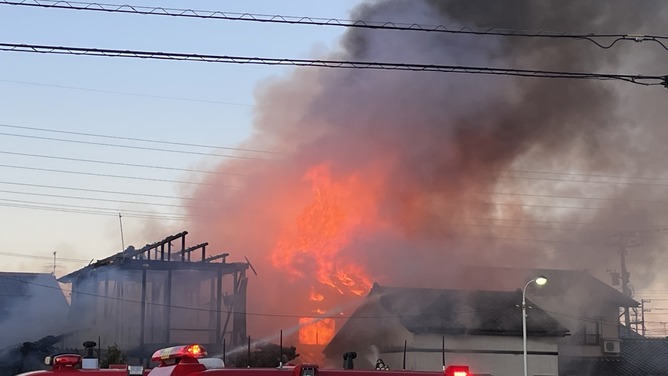 ヤバい、家の近くで火事なんだけど