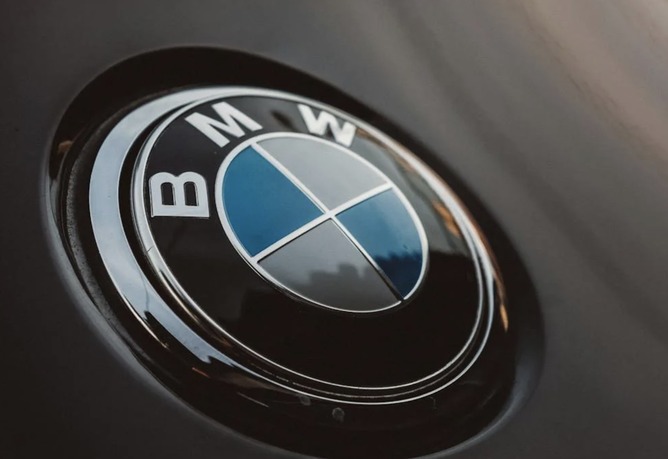 【画像】最新のBMW、別格でかっこよくなる