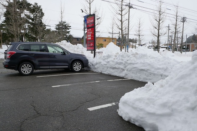 ワイ「駐車場の除雪されてへんやんけ！」 管理会社「・・・」