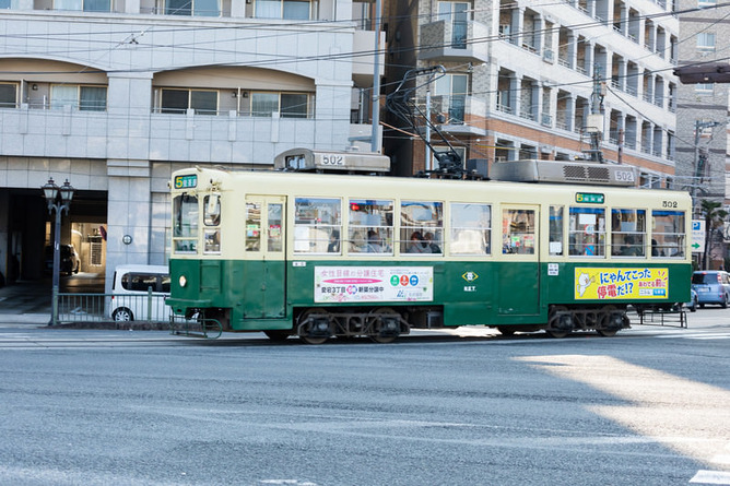 【画像】路面電車とかいう昭和の遺物ｗｗｗｗｗｗｗｗｗｗ