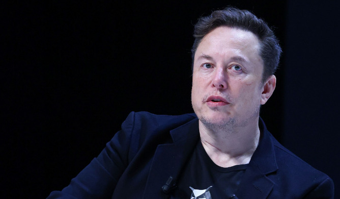 【速報】イーロン・マスク、公開パワハラでドン引きされる