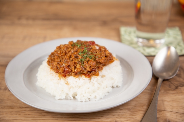 【画像】ワイの特製ドライカレー定食、300円で爆売れ不可避ｗｗｗｗｗｗｗｗｗｗｗ