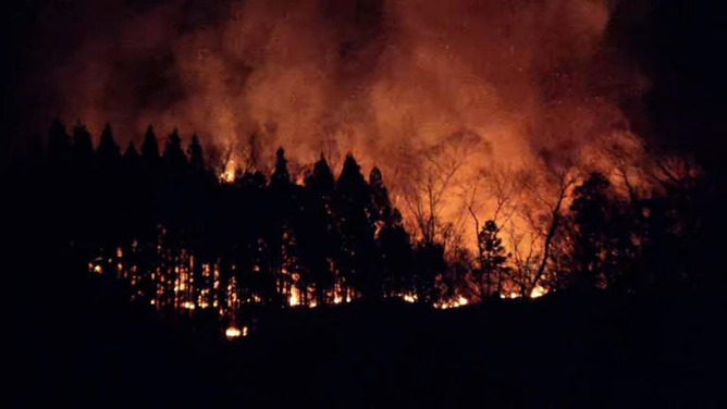 岩手の山火事犯人「ゴミ焼いてたら燃えうつっちゃったｗ」　　　　