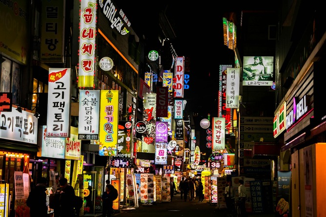 【画像】ふぅん、これが韓国のトンカツ定食なのか・・・