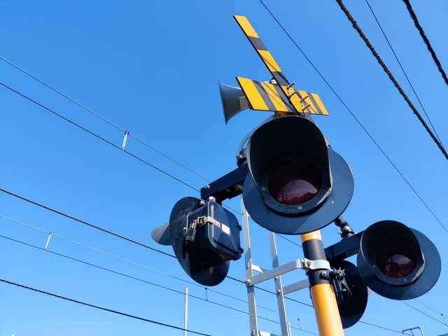 【悲報】知的障がい者、列車と衝突し死亡