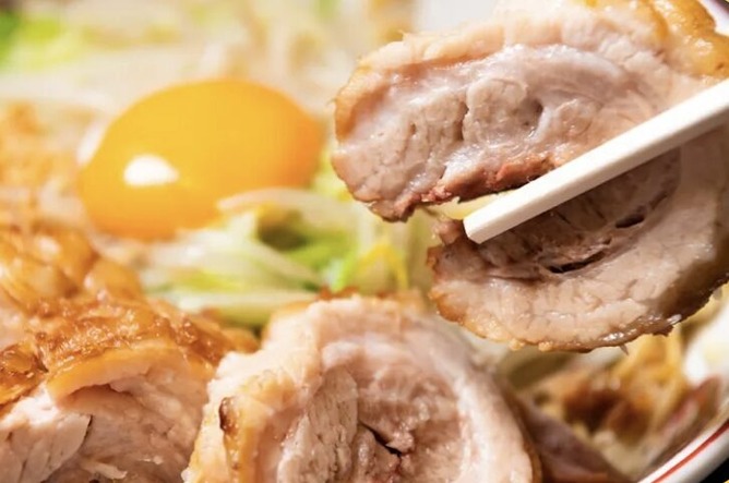 【画像】二郎系ラーメンの欠点を張り紙１枚で完全克服した店ｗｗｗｗｗｗｗ