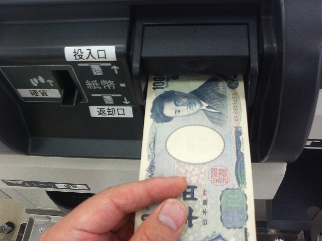 【悲報】まんさん、セルフレジでカゴ丸ごと万引きしてしまうｗｗｗｗｗｗ