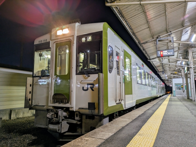 【悲報】女性専用車両に乗ったおっさん「ブサイクばかりだからええやろ！😡」