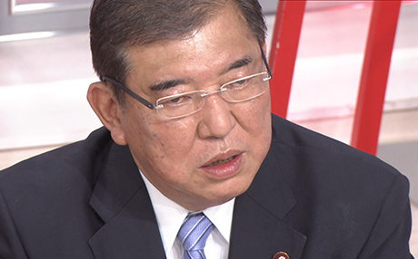 石破茂「このままだと選挙戦が危うい…そうだ！（ﾈｯﾄﾘ」→