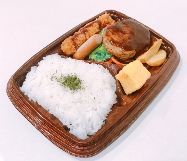 工場の弁当の盛り付けバイト、キツすぎて草ｗｗｗｗｗｗ