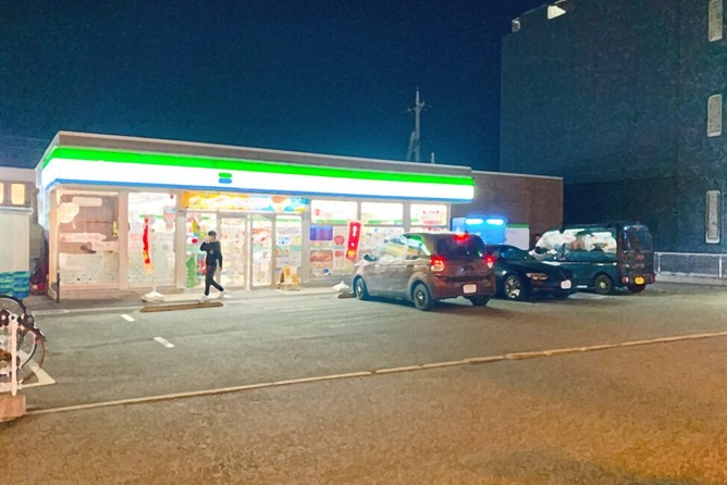 【画像】コンビニがない島に初ローソン降臨 → 現地の反応が想像以上だったｗｗｗｗｗｗｗ