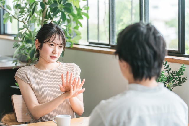 女性「汚言症の人が街中にいたけど、夫が現れたら急に黙った。汚言症は人を選んでる」