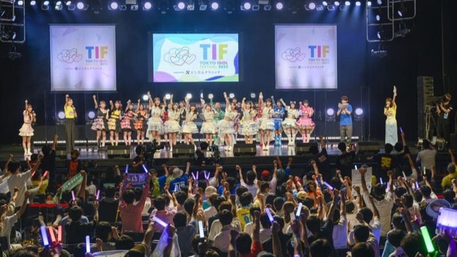 【悲報】地下アイドルのライブに行ったワイ、SNSで晒されてボロクソに言われる