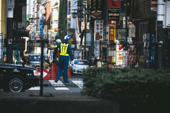 就職氷河期世代だけど仕方なく交通誘導(いわゆる旗振り)に就職した結果ｗｗｗｗｗｗ