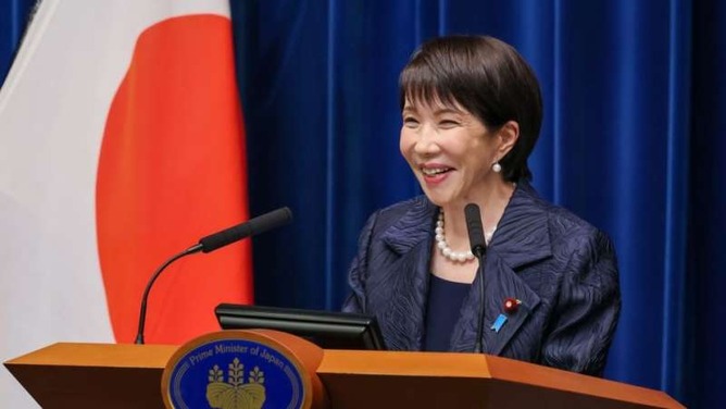 【画像】高市総理、ねっとりキスされてしまうｗｗｗｗｗｗｗ