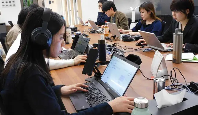 【秘宝】モームリ「弊社を100回以上利用された企業、2社目が誕生しました」