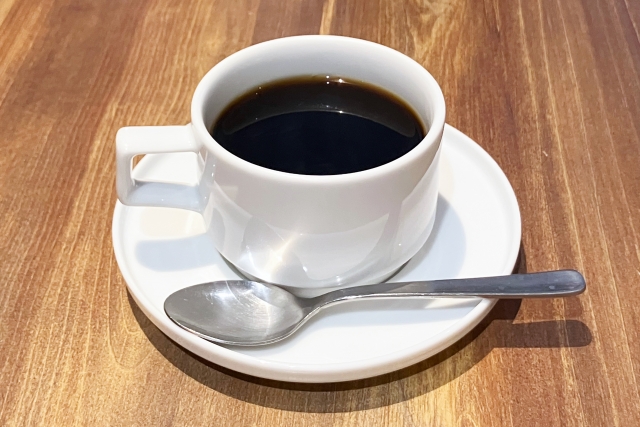 ワイ「１杯１００円の新規コーヒーチェーンを始める！」お前ら「流行らんで」ワイ「事業計画書（スッ」