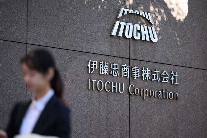 【悲報】伊藤忠でトップ営業になる男のスケジュール、地獄すぎる