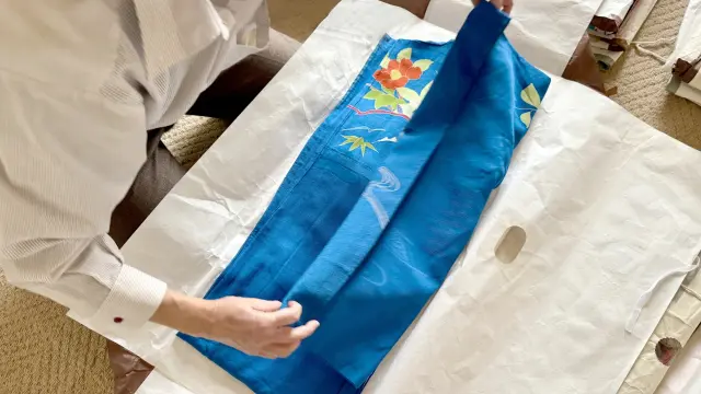 【画像】外国人向け着物レンタル屋の俺、高市のせいで死ぬ