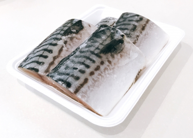 【画像】お前ら騙されたと思ってスーパーで塩サバ買って焼いてみろｗｗｗｗｗｗｗｗｗ