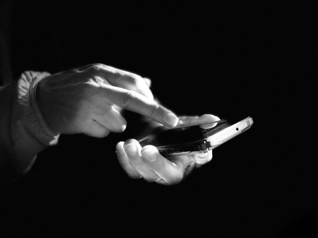 学歴不問の深夜バイトで時給3500円ってやっぱヤバい？