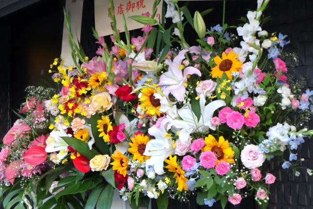 【画像】アイドルオタクさん、祝い花を注文するも代金を支払わず失踪