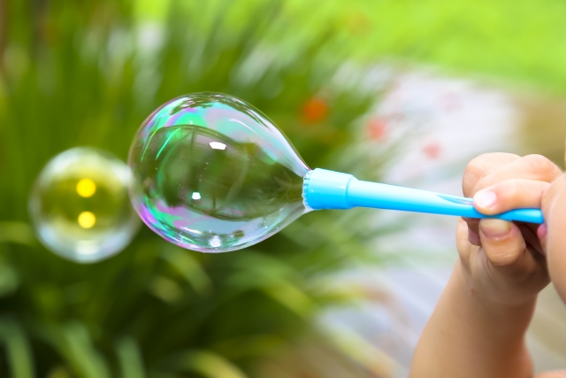 公園でシャボン玉してる親子と喧嘩になったんだけどこれ俺が悪いの？