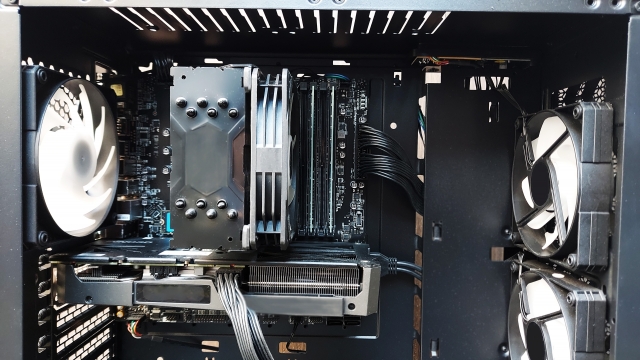 【悲報】特別絶滅危惧種「ゲーミングPCは今が買い時おじさん」、絶滅を確認ｗｗｗｗｗｗ