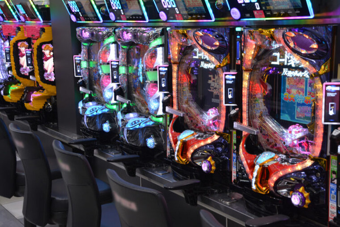 全然回らないパチ屋を警察に通報した結果