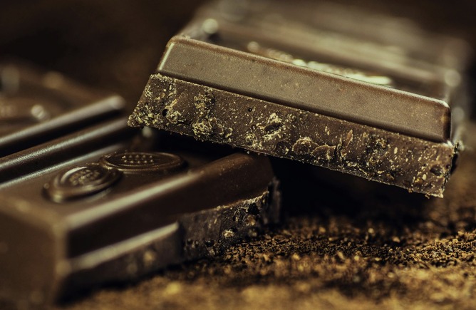 【画像】日本人「GODIVA本店の店長に日本の大人気チョコを判定して貰ったろ！」GODIVA本店「このチョコの味は…」