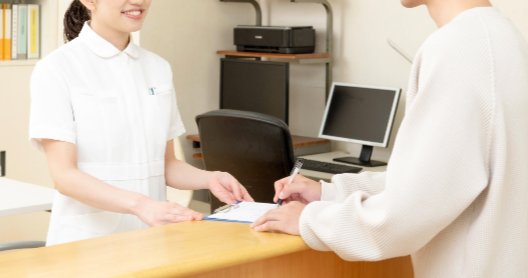 【画像あり】初診の内科で受付嬢ビビらせてきた