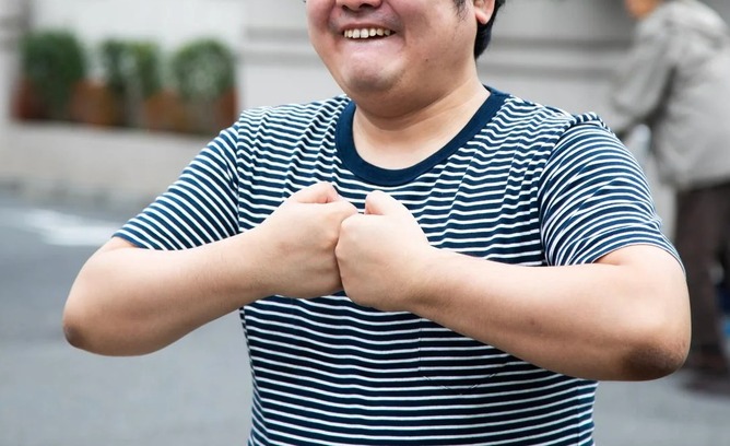 【動画】ヤンキーさん、ハゲたおっさんに左手一本で分からされてしまう・・・