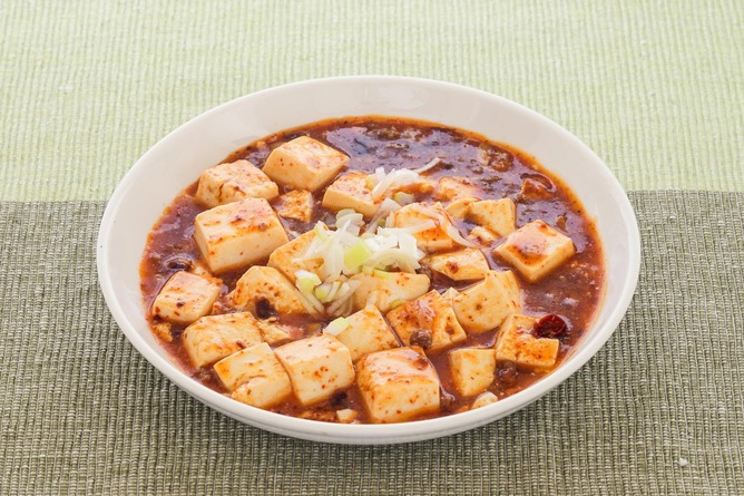 【悲報】ローソン渾身の新作「飲む麻婆豆腐」、酷評されてしまう……😢