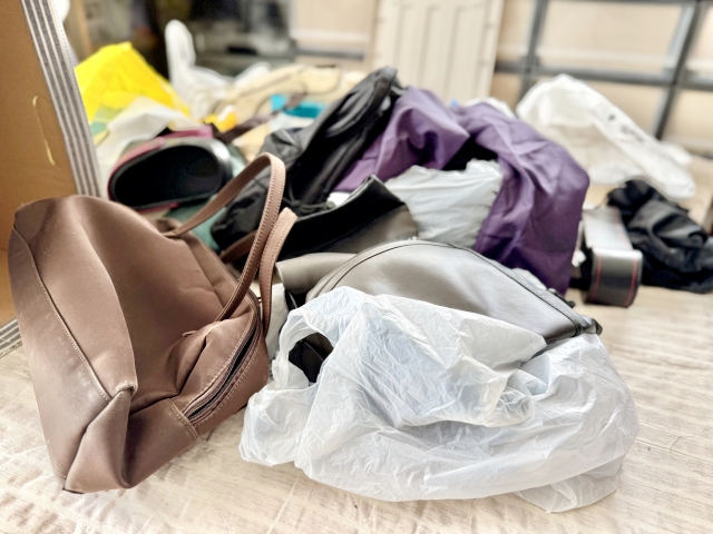 汚部屋のやつちょっとこい　部屋綺麗にしたいだろ