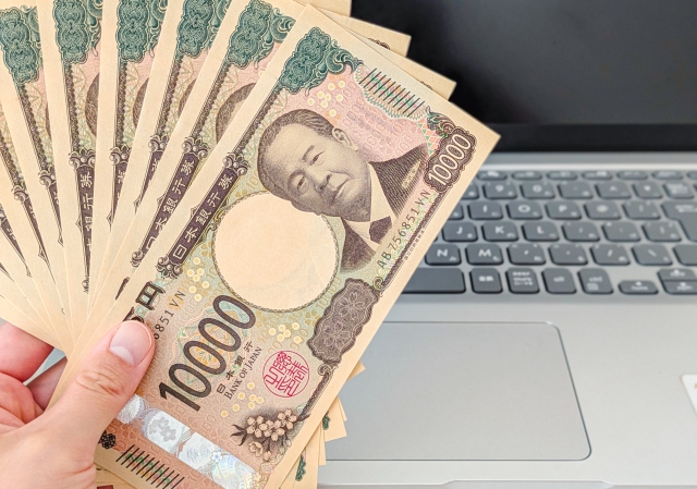 【画像】カードでお金儲ける為に買い始めたけどどう？