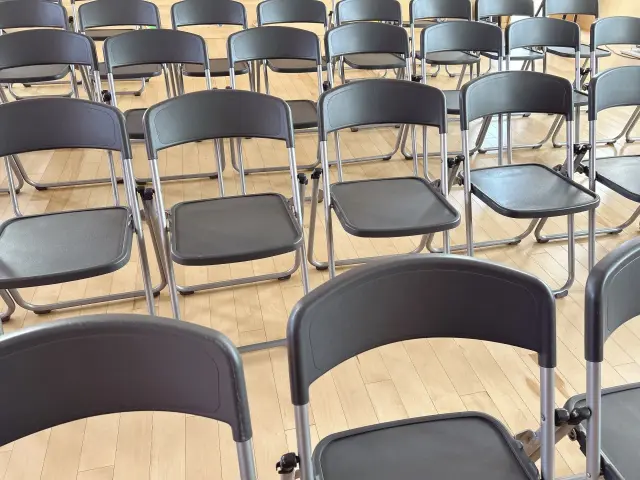 【画像】北九州市の成人式、馬で会場乗り付けた馬鹿のせいで一時入場規制ｗｗｗｗｗｗｗｗ