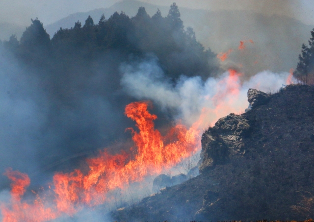 【悲報】山梨の山火事、ガチのマジでヤバいｗｗｗｗｗｗｗｗｗｗｗｗｗｗｗｗｗｗｗｗ