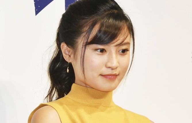 【悲報】小島瑠璃子、新マネジャーにプロポーズしていた