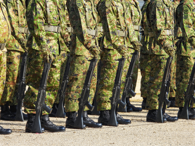 【画像】フィリピン、迷彩が派手すぎるｗｗｗｗｗｗｗ