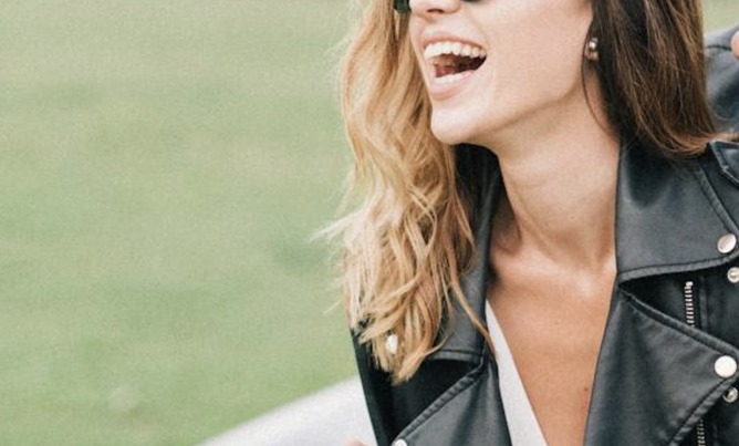 【悲報】スーパーの店員ワイ、同級生に馬鹿にされる