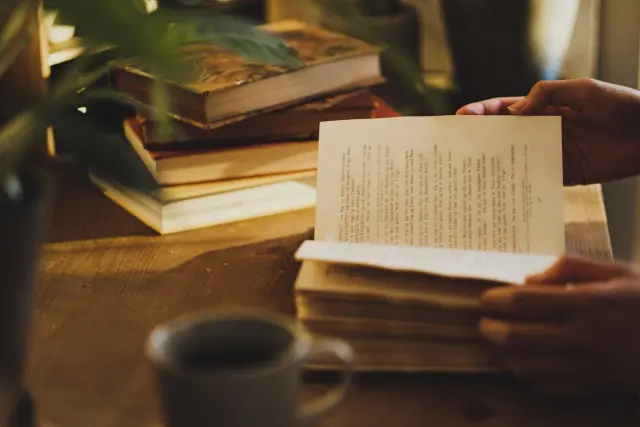 Xの自己啓発に影響されて1日1冊読書を半年やった結果ｗｗｗｗｗ