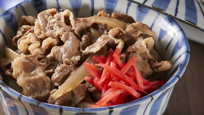 【画像】プロレスラーさん、牛丼に紅生姜を載せただけで炎上