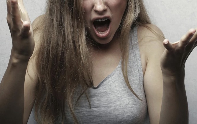 【画像】ASDの男の特徴、流石に酷すぎる