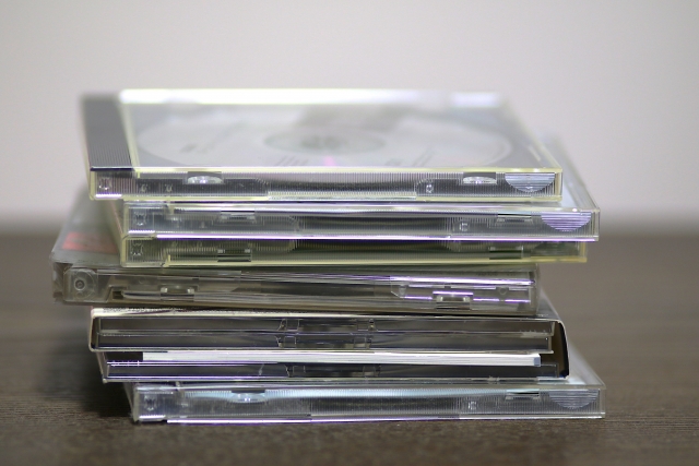 CD買ってパソコンに取り込んでiPodに入れてた時代ｗｗｗｗｗｗｗｗ