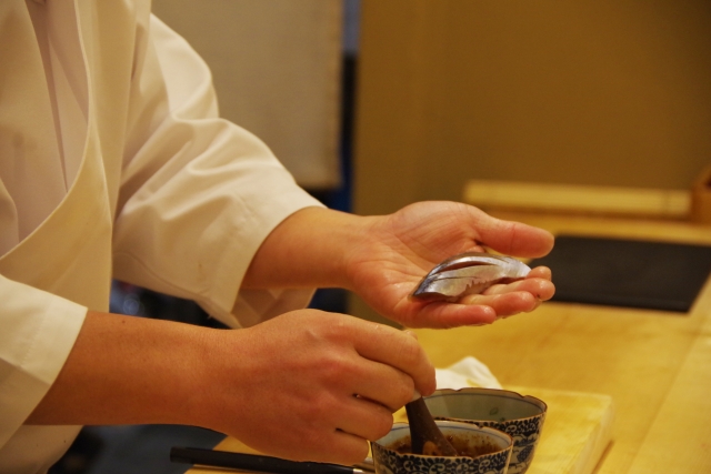 寿司通ワイ「最初に食べるのは玉子。まずはその店の味を知りたいからね」