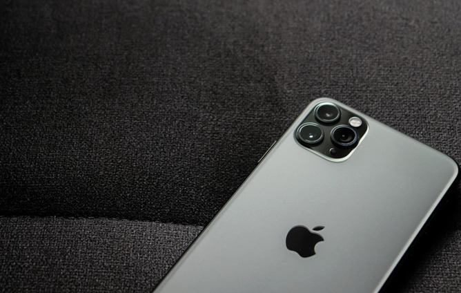 【画像】Apple50周年記念に発売される9台限定のiPhoneｗｗｗｗｗｗｗｗｗｗ