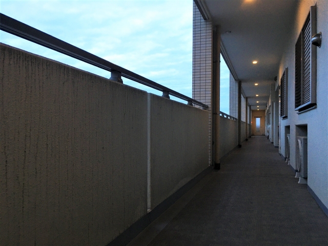 同じマンションに住んでるJSが水泳教室から帰ってきてないって👮がインターフォン鳴らしてきた