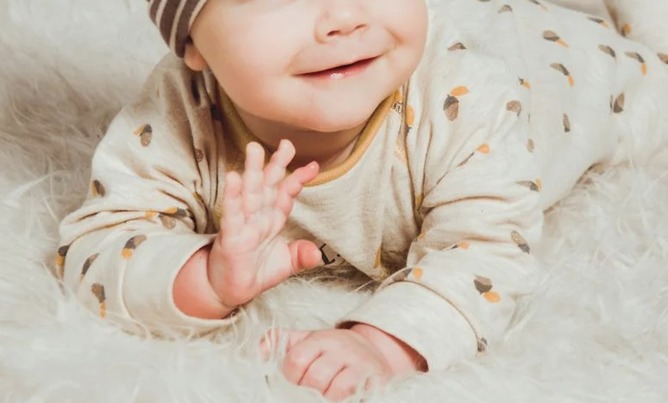 【悲報】「子供のメリットってかわいいってことでしょ？犬で良くない？」→炎上